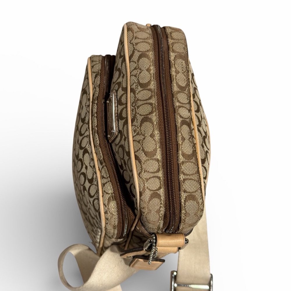 Coach Vintage Signature Khaki Crossbody Swingpack Bag - Picture 4 of 15
